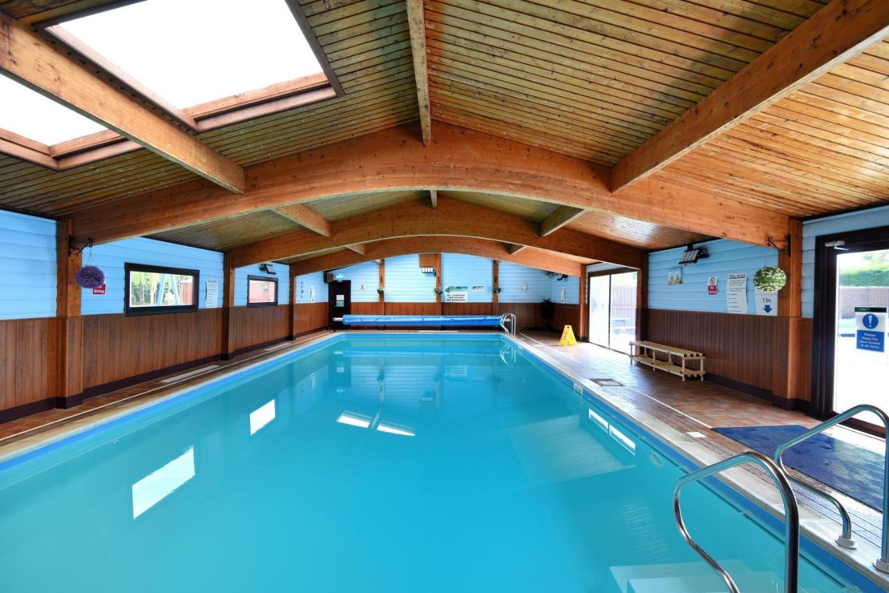 ライム・レジス 4 Pinewood Retreatヴィラ エクステリア 写真